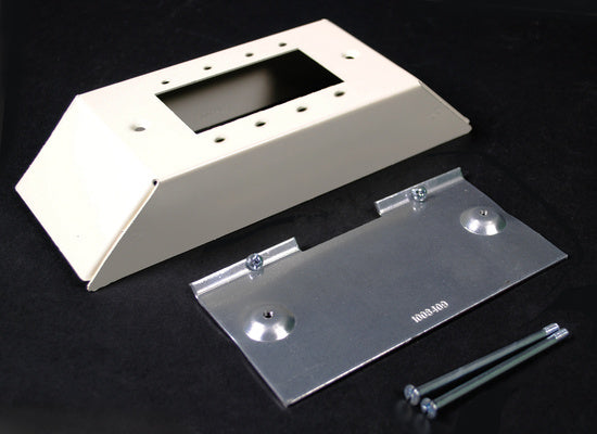 V3046U | 3046U Bump-Up Extron MAAP Plate Series