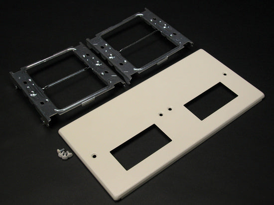 V4047-2RRXX | 4047 Four Gang Cover With Two Rectangular Openings Series