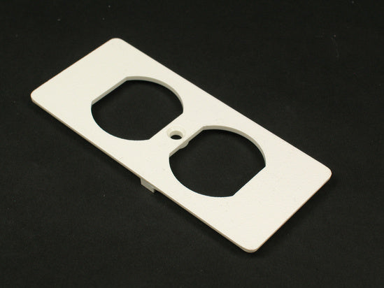 5507D-FW | 5500 Series Duplex Recptacle Faceplate Fitting Series