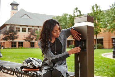 XCSLF2G-SV | Charging Station with Area Light Series