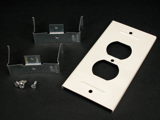 G3046BE | 3000 Duplex Receptacle Device Cover Series