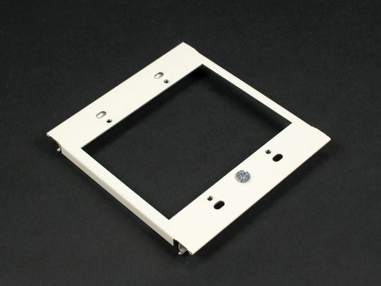 G6007C-2 | 6000 Two Gang Device Plate Fitting Series